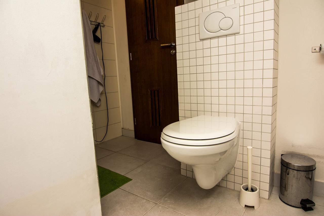 Onefam Miru Hostel Praha Bagian luar foto